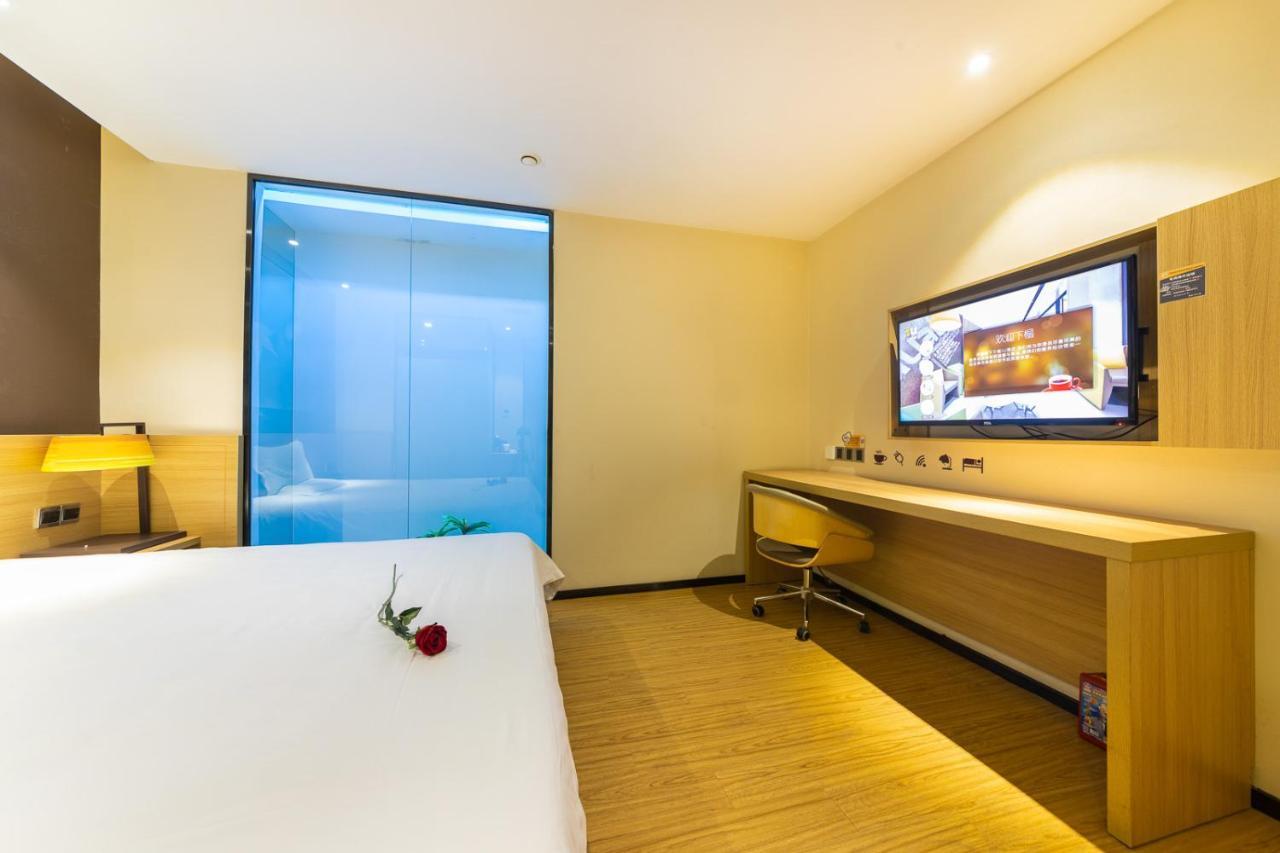 Iu Hotel Chongqing Jiefangbei المظهر الخارجي الصورة
